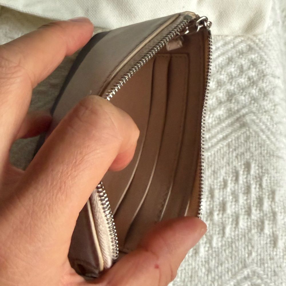 Old Celine Solo Coin and Card Purse, Black/Beige Colorblock, w/ Box and Dustbag - Picture 6 of 14